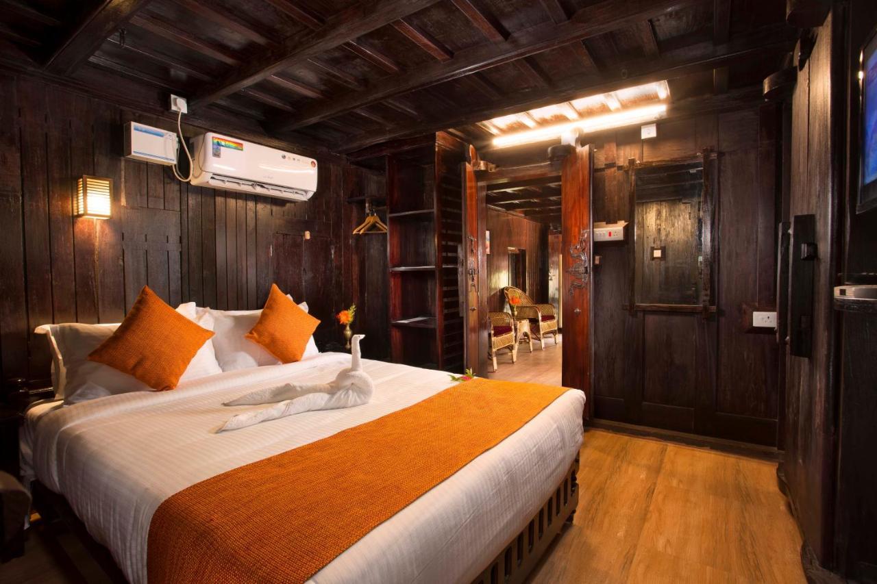 Spices Lap, 4*